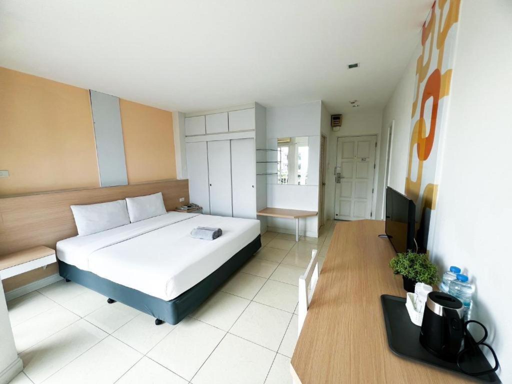 סי ראצ'ה Nana Chat Bangsaen Hotel מראה חיצוני תמונה